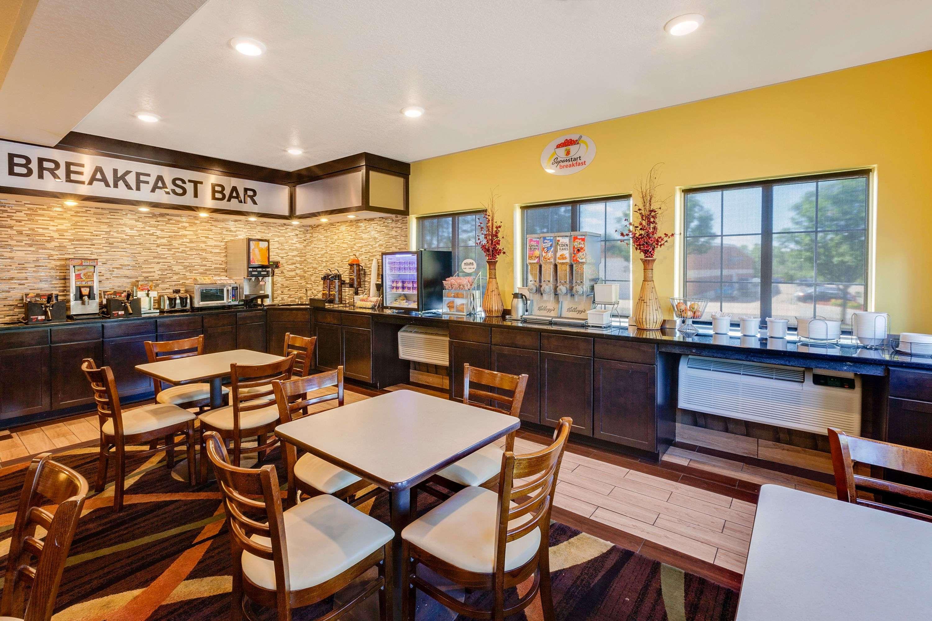 Super 8 By Wyndham Akron S/Green/Uniontown Oh Экстерьер фото