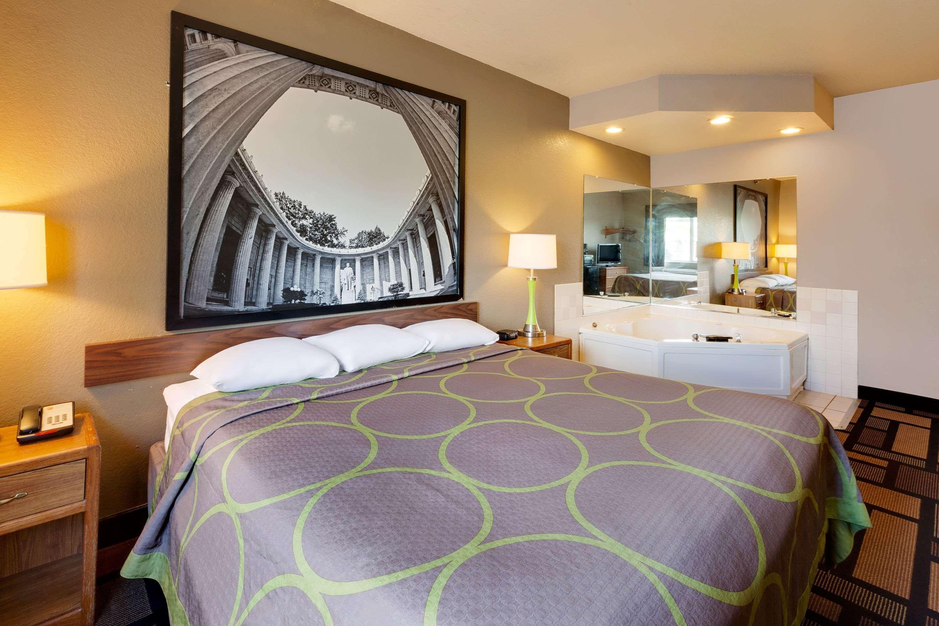 Super 8 By Wyndham Akron S/Green/Uniontown Oh Экстерьер фото