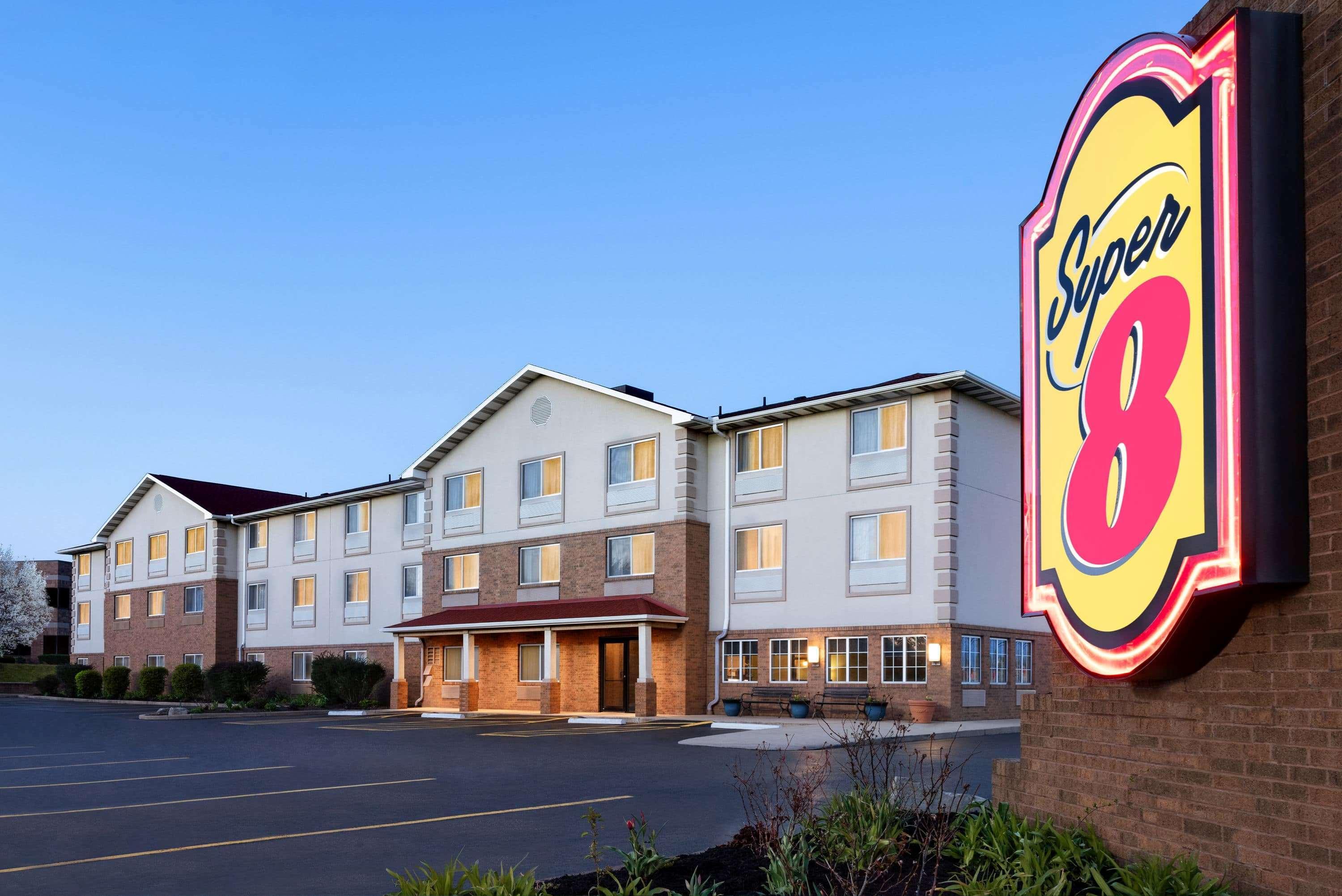 Super 8 By Wyndham Akron S/Green/Uniontown Oh Экстерьер фото